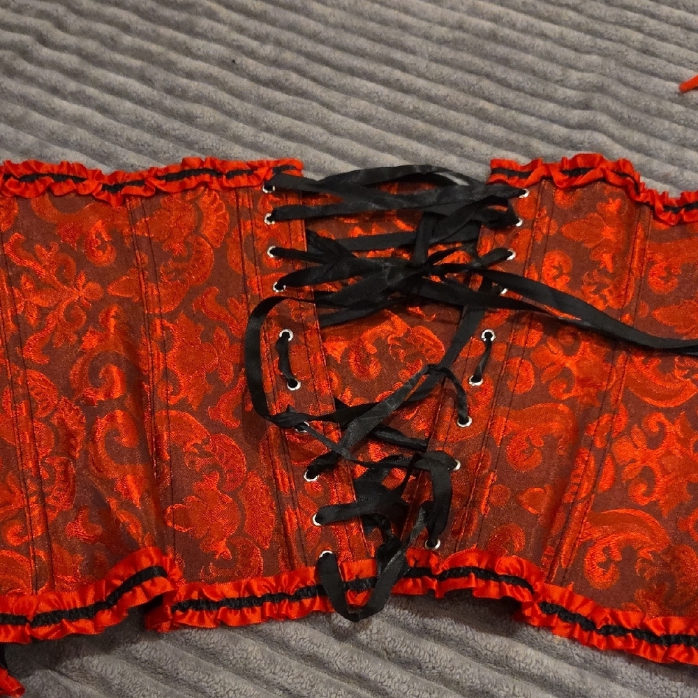 Elegant Red and Black Lace-Up Corset